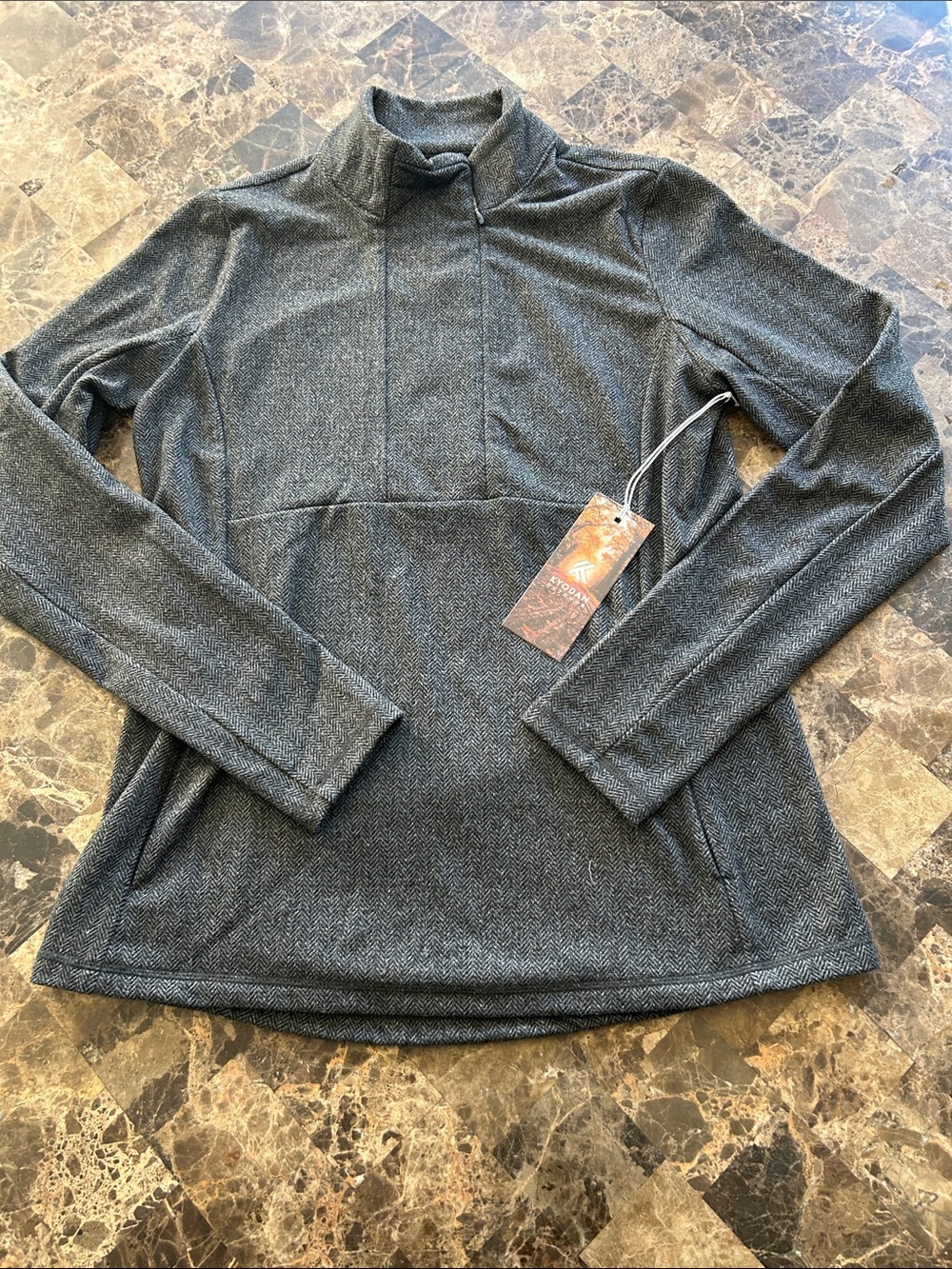NWT 🆕 Kyodan Outerwear Women’s Grey Herringbone Quarter-Zip Fleece Sweater sz L